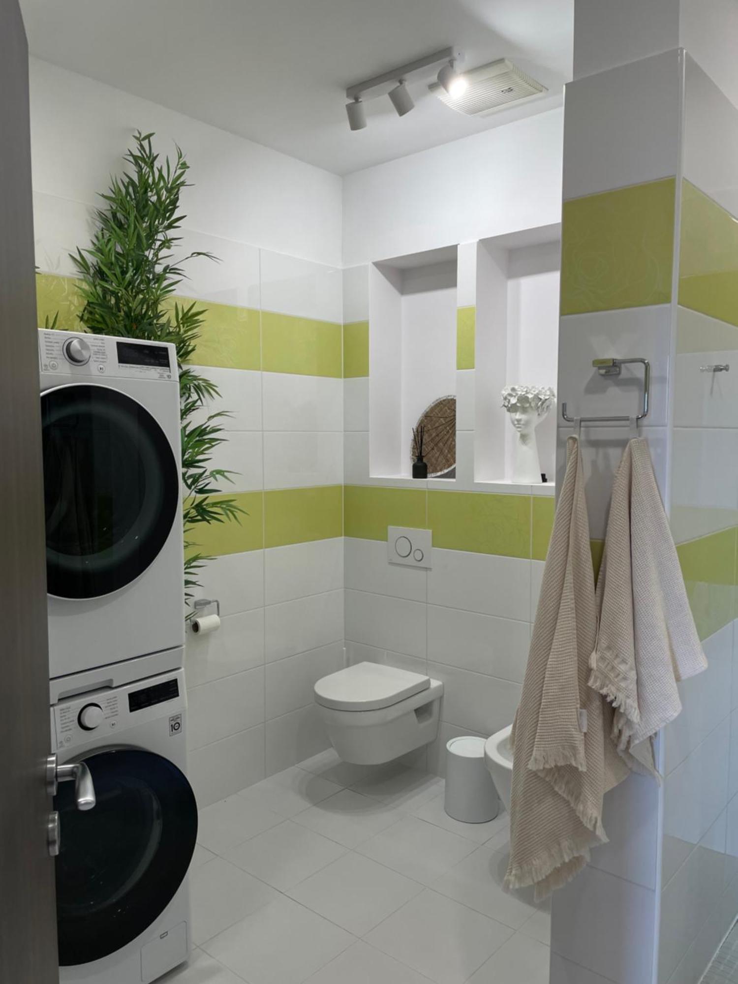 Panorama View Design Apt In Old Town - Free Parking Братислава Екстериор снимка