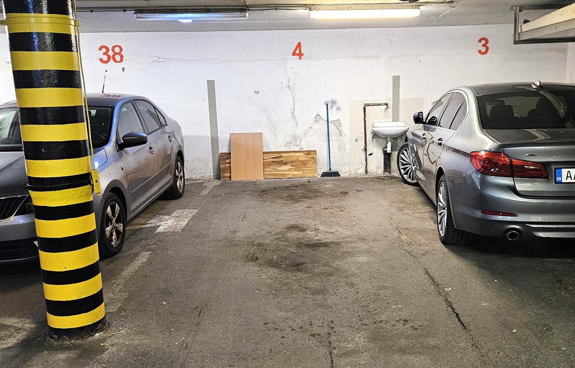 Panorama View Design Apt In Old Town - Free Parking Братислава Екстериор снимка