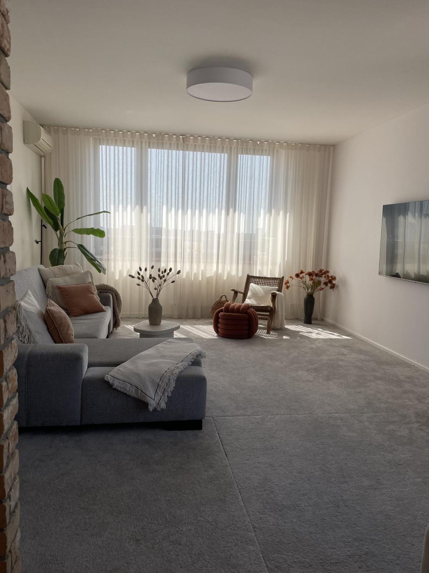 Panorama View Design Apt In Old Town - Free Parking Братислава Екстериор снимка